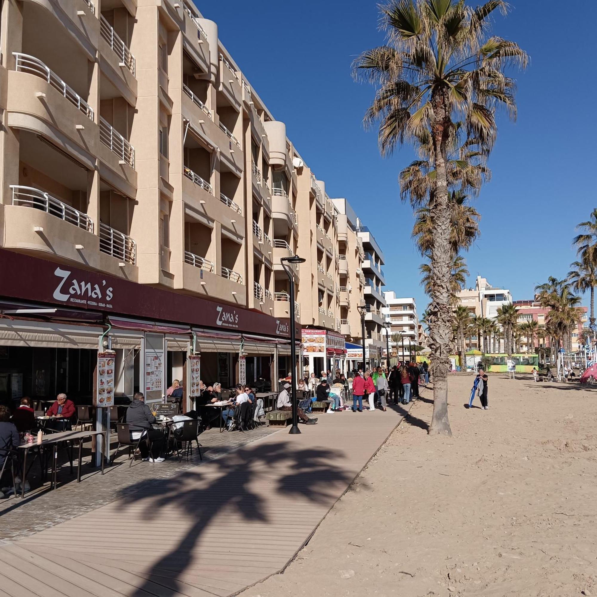 Bonito Apartamento 150 M De La Playa La Mata La Mata  Dış mekan fotoğraf